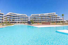 Rembrandt - Pool, Sauna, Gym & Sea View
